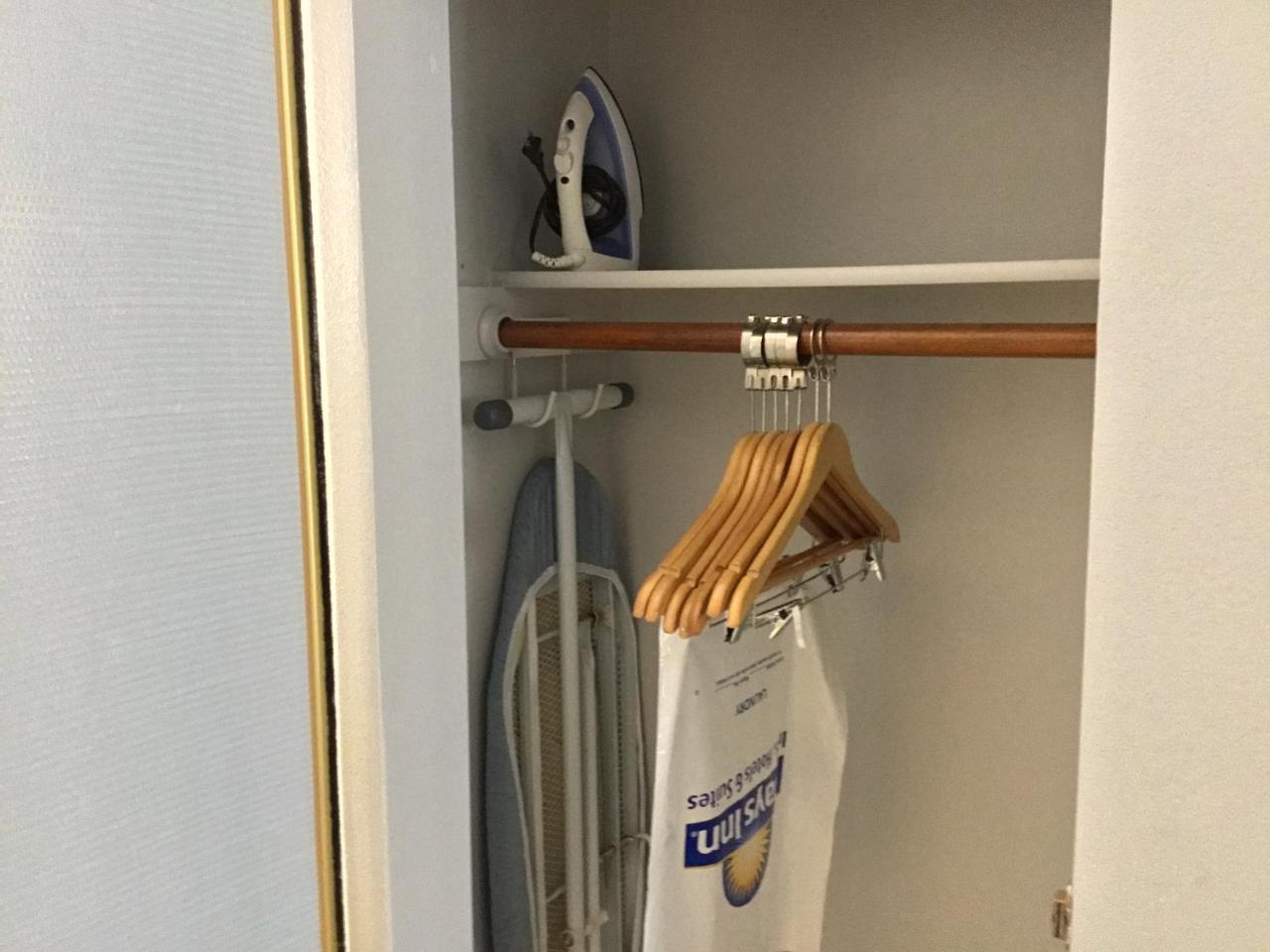 Days Inn By Wyndham רובסטאון מראה חיצוני תמונה